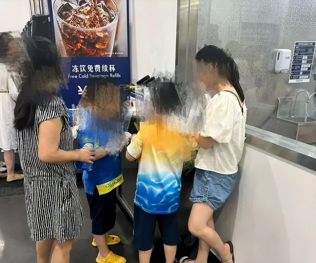 山姆店回应顾客自带桶续杯饮料山姆店回应顾客自带桶续杯饮料，开放与包容的服务新态度