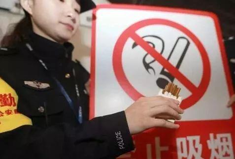 高铁上抽烟的人高铁上抽烟的人，不文明行为的背后，我们需要怎样的反思？