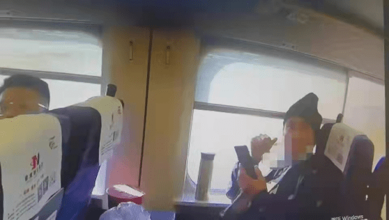 小伙高铁上抽烟小伙高铁上抽烟，一次警示与反思