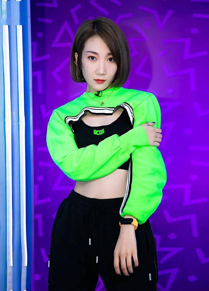 乃万是哪里人乃万的籍贯与人生轨迹，探寻乃万的出身之地
